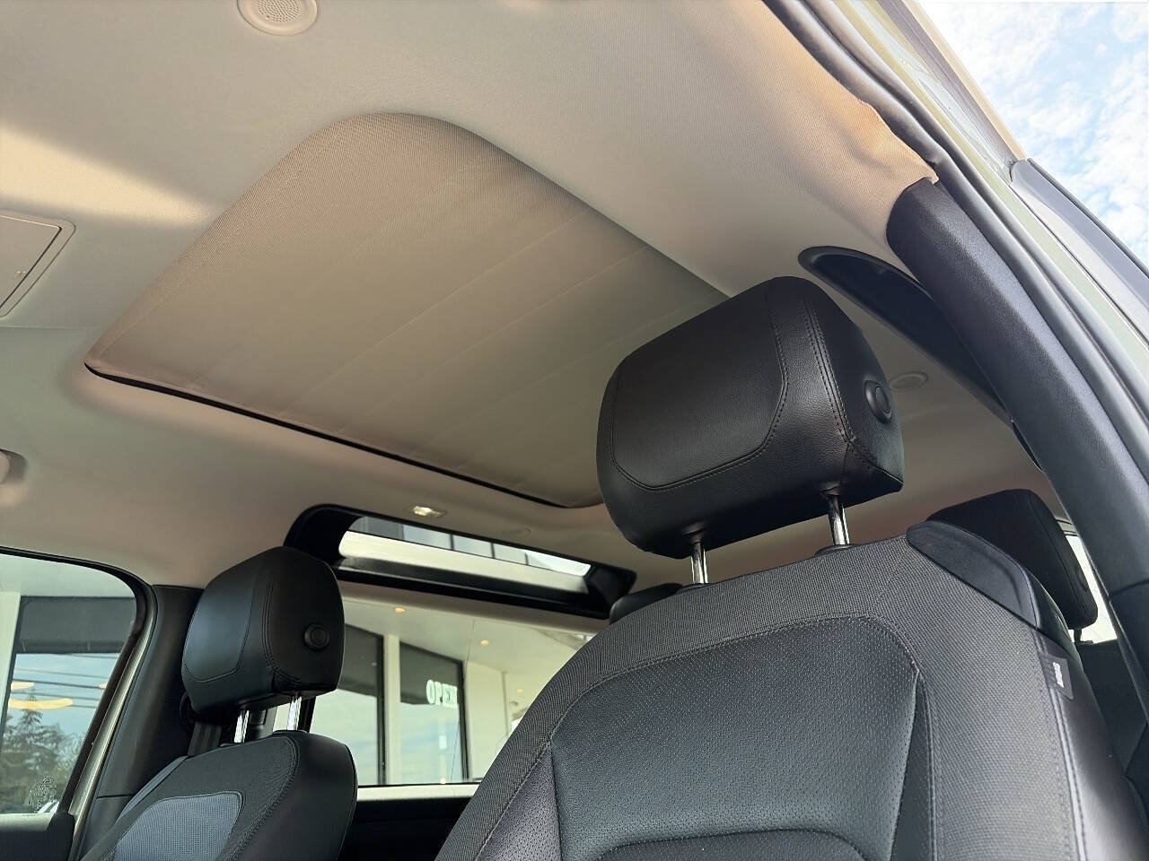 Used 2021 Land Rover Defender 90 First Edition AWD/4WD image 27