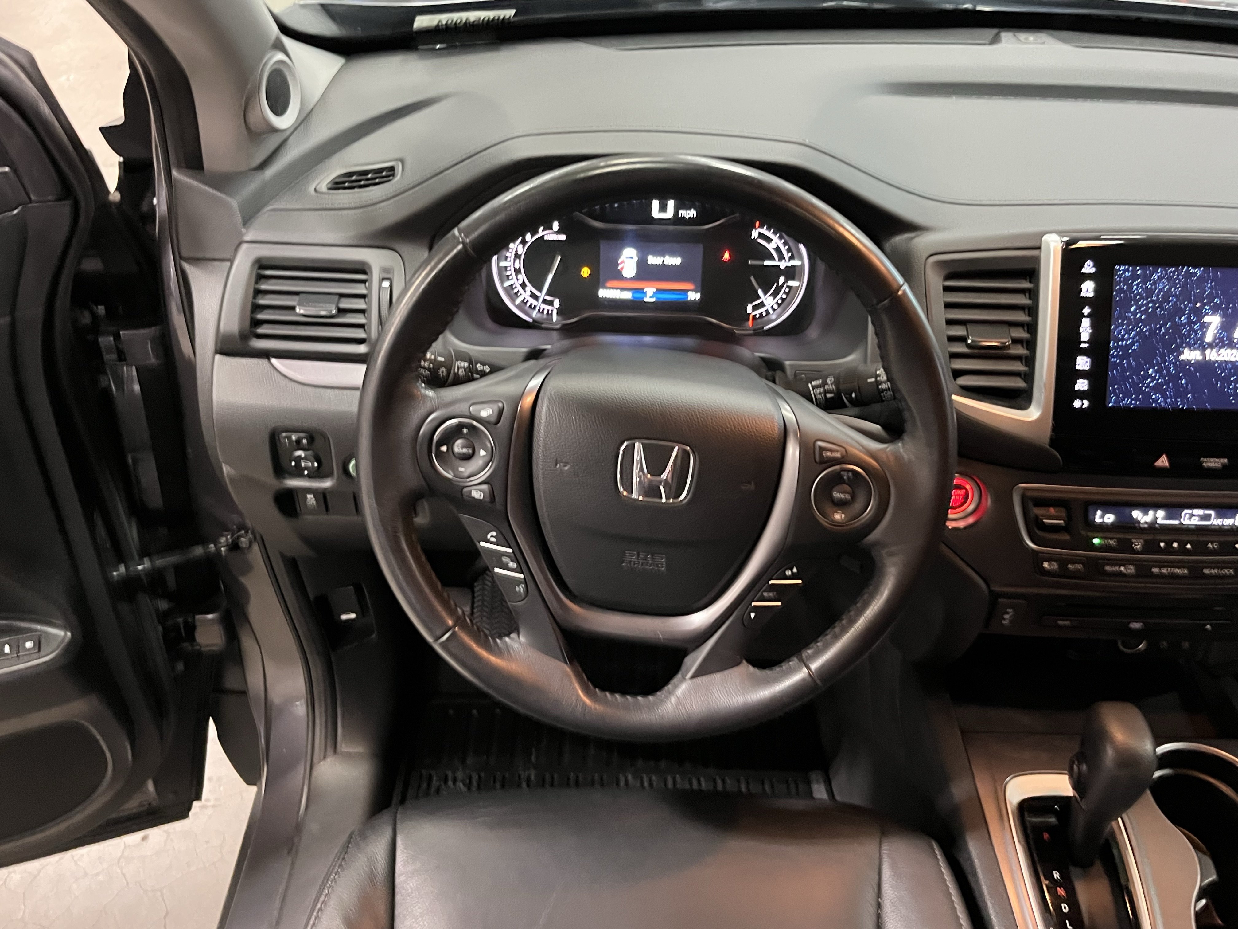 Used 2017 Honda Pilot EX-L image 12