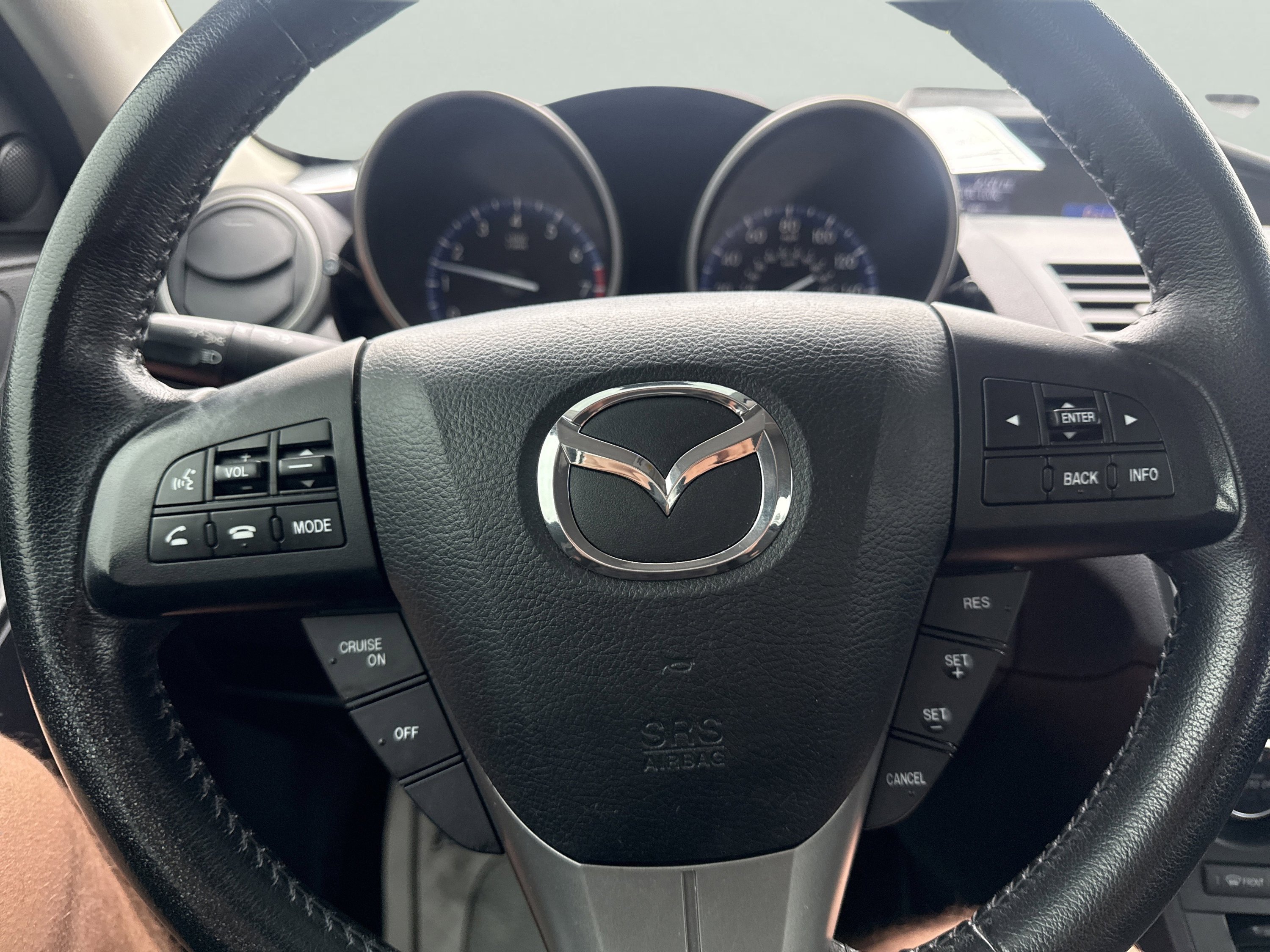 Used 2013 MAZDA MAZDA3 i Touring FWD image 23