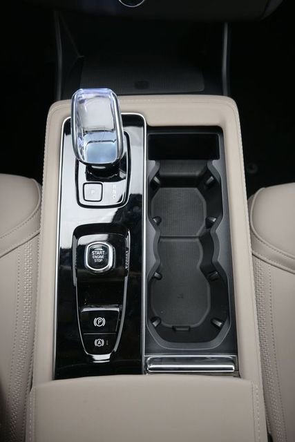 New 2026 Volvo XC90 B6 Plus image 11