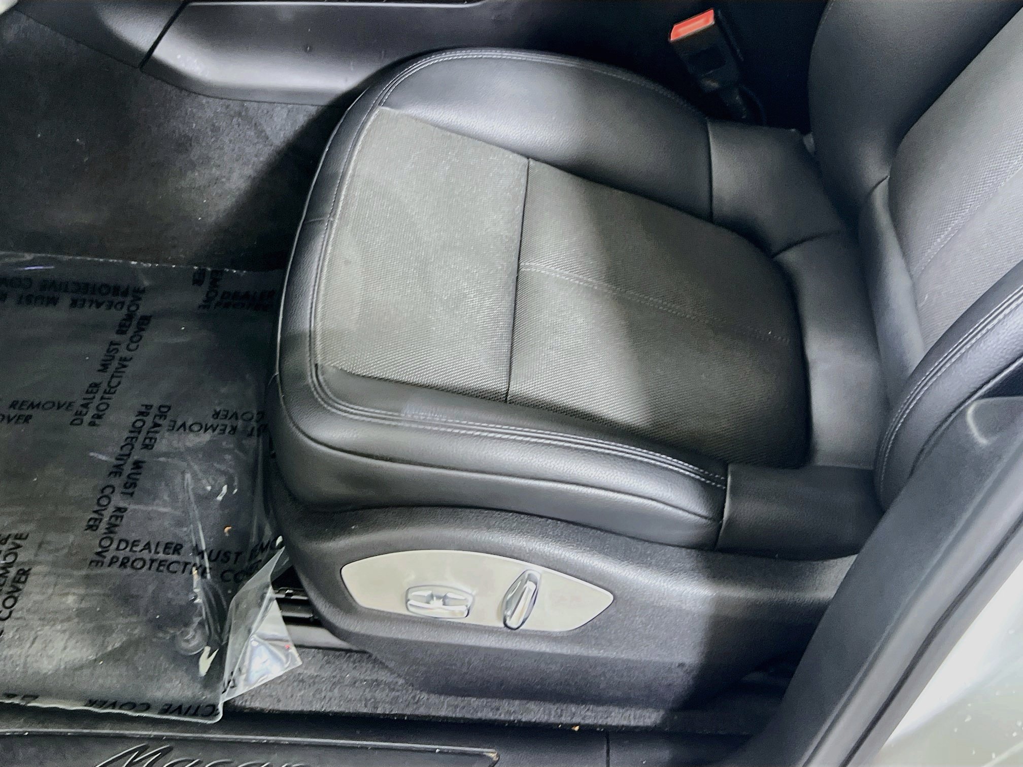 Used 2022 Porsche Macan AWD/4WD image 19