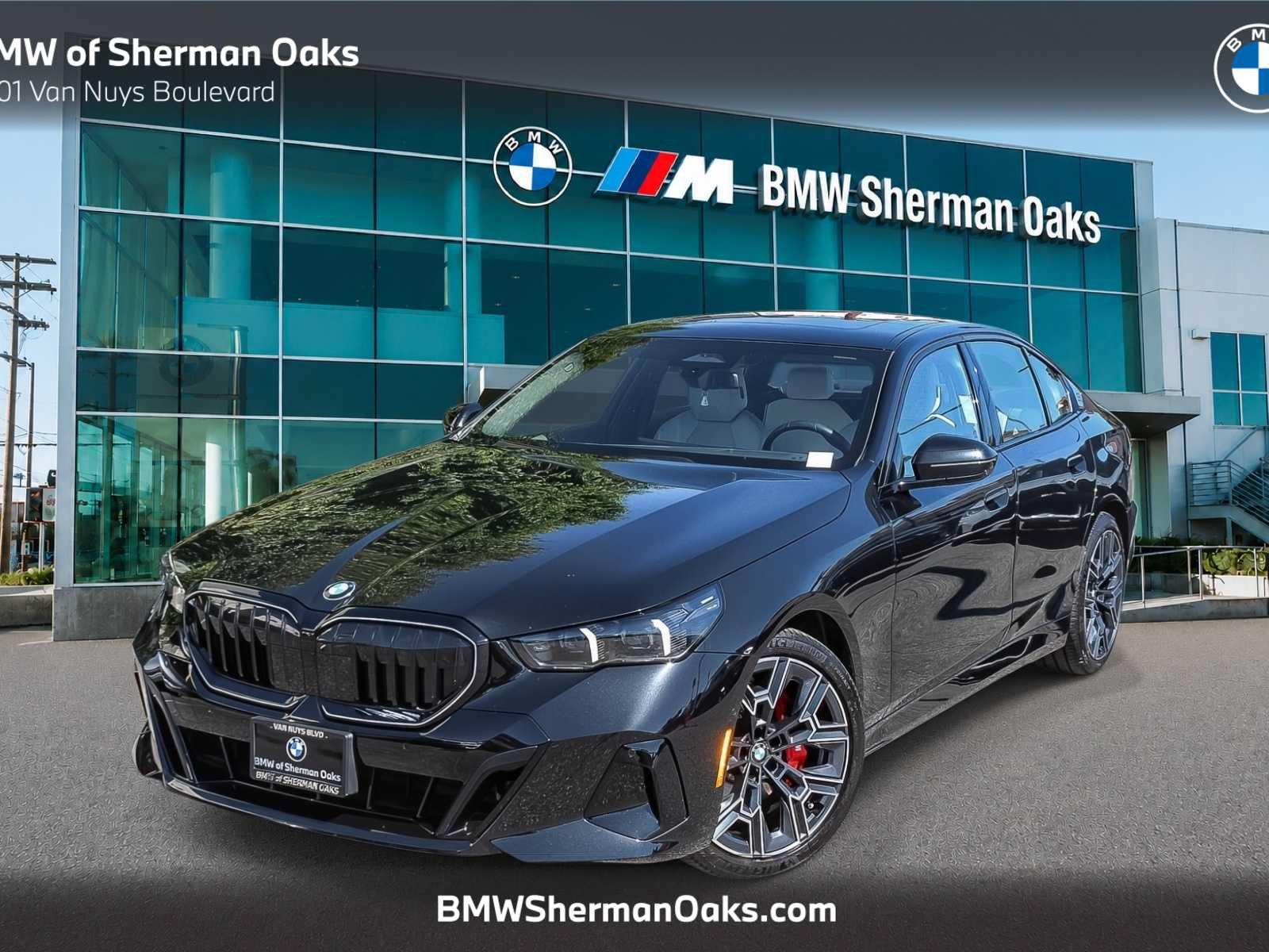 Used 2026 BMW 530i w/ M Sport Package RWD image 1