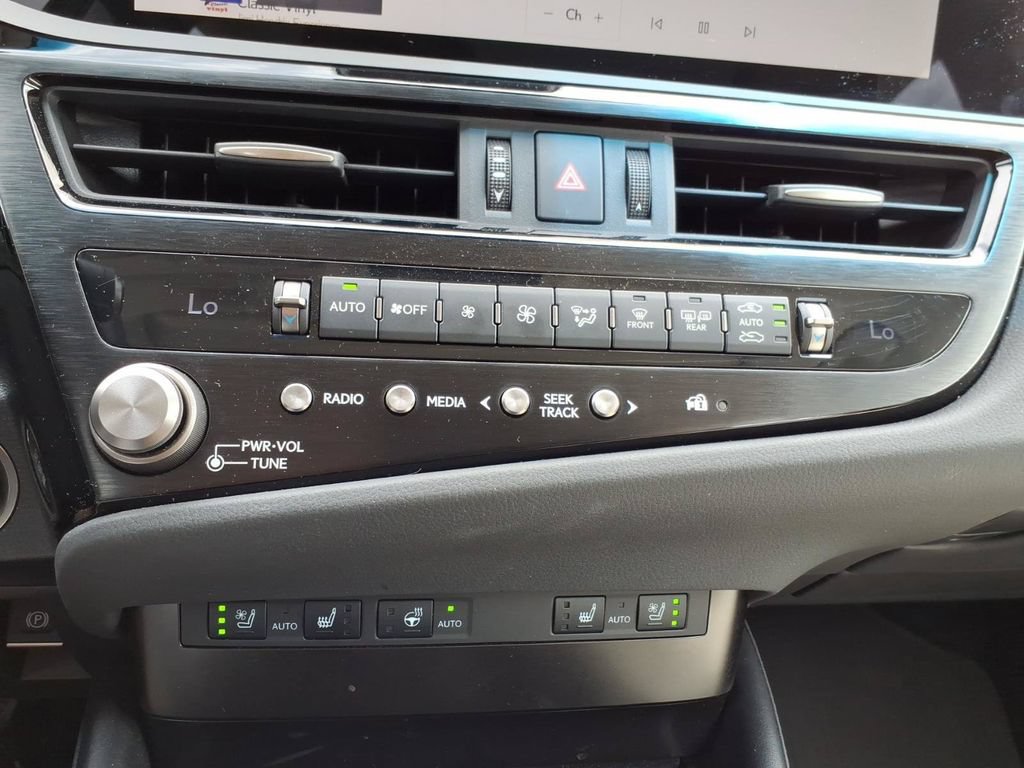 Used 2024 Lexus ES 350 w/ Premium Package FWD image 16