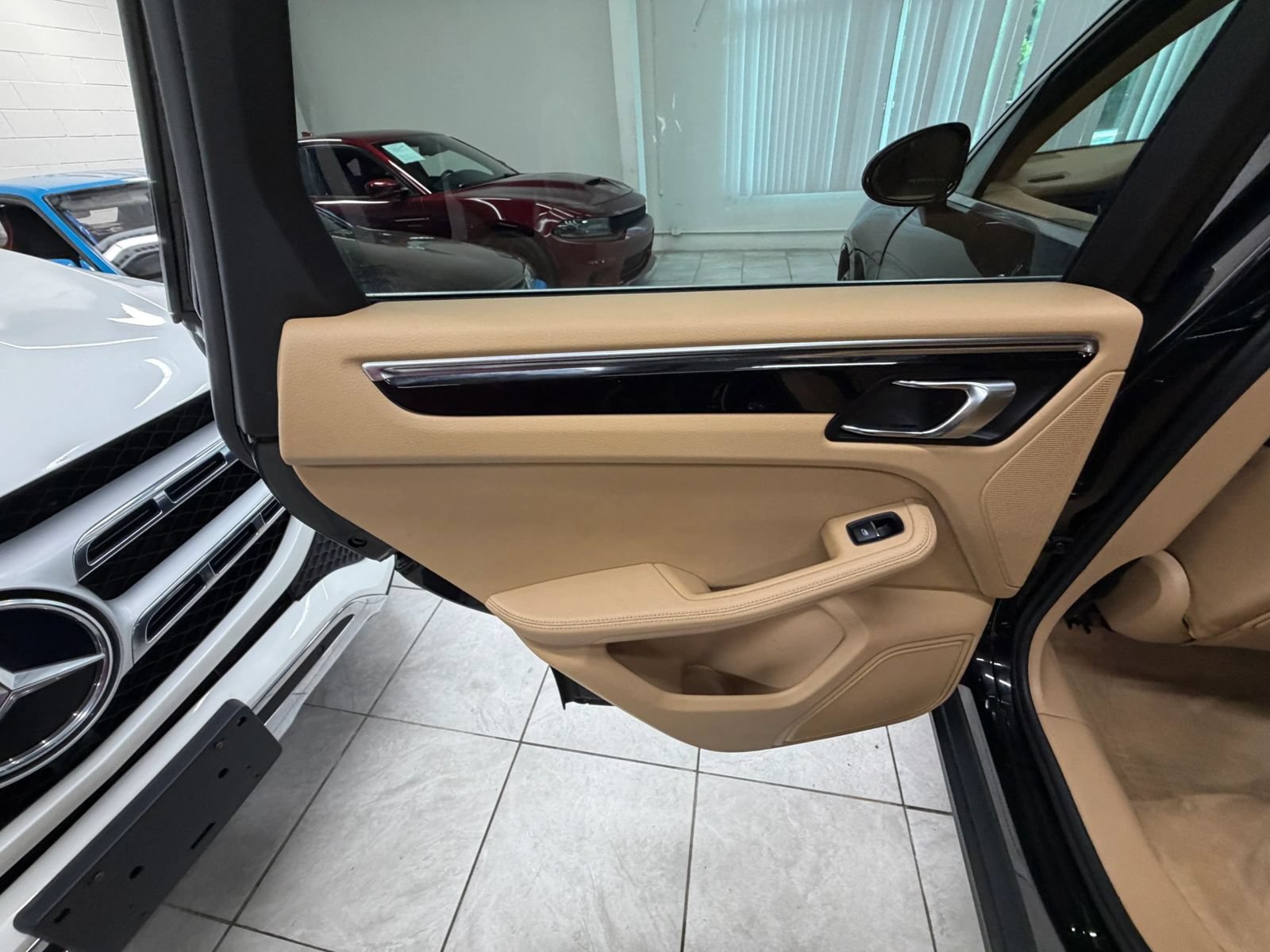 Used 2016 Porsche Macan S w/ Premium Package Plus AWD/4WD image 15