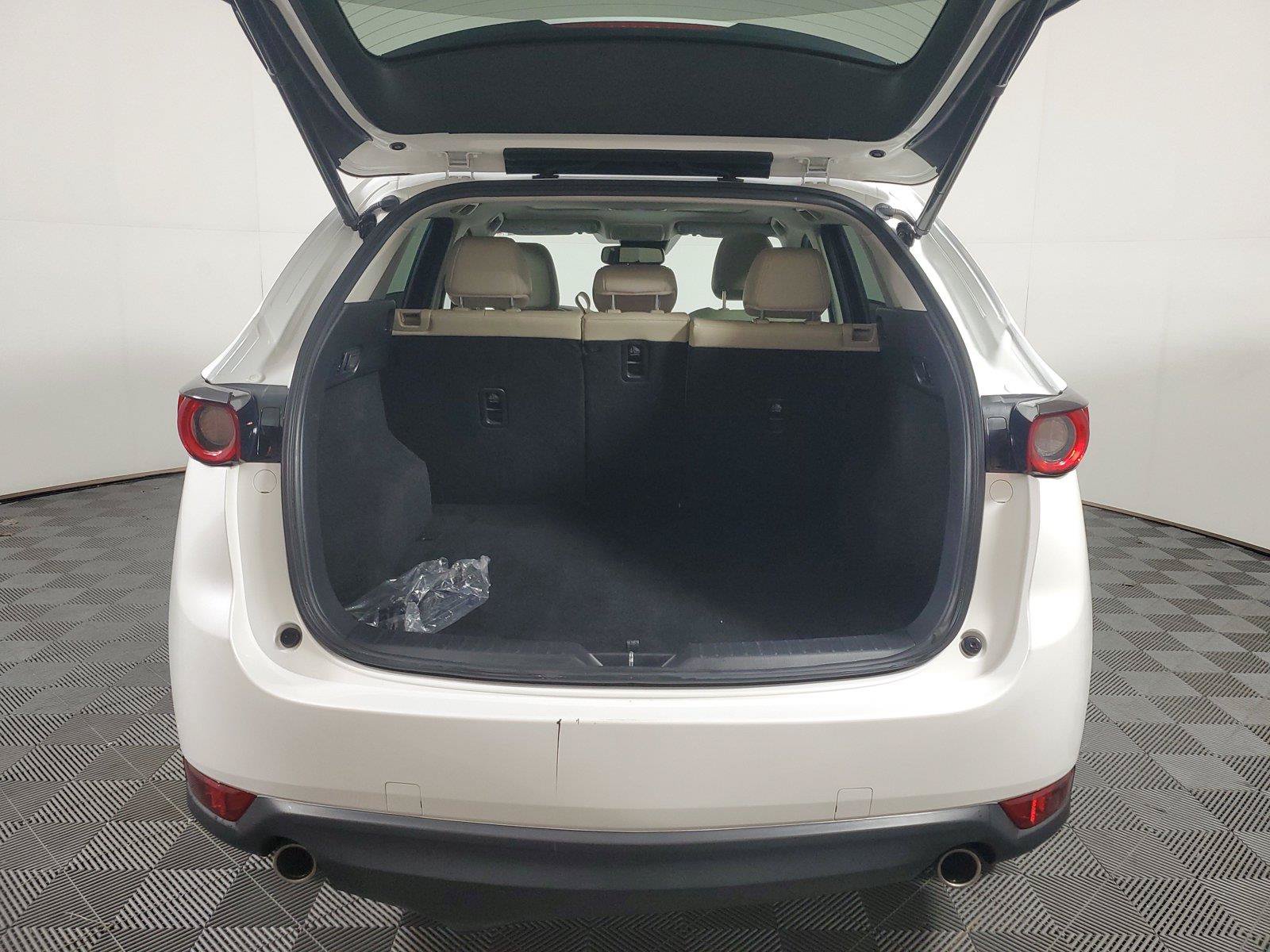 Used 2018 MAZDA CX-5 Touring w/ Preferred Equipment Package FWD image 9