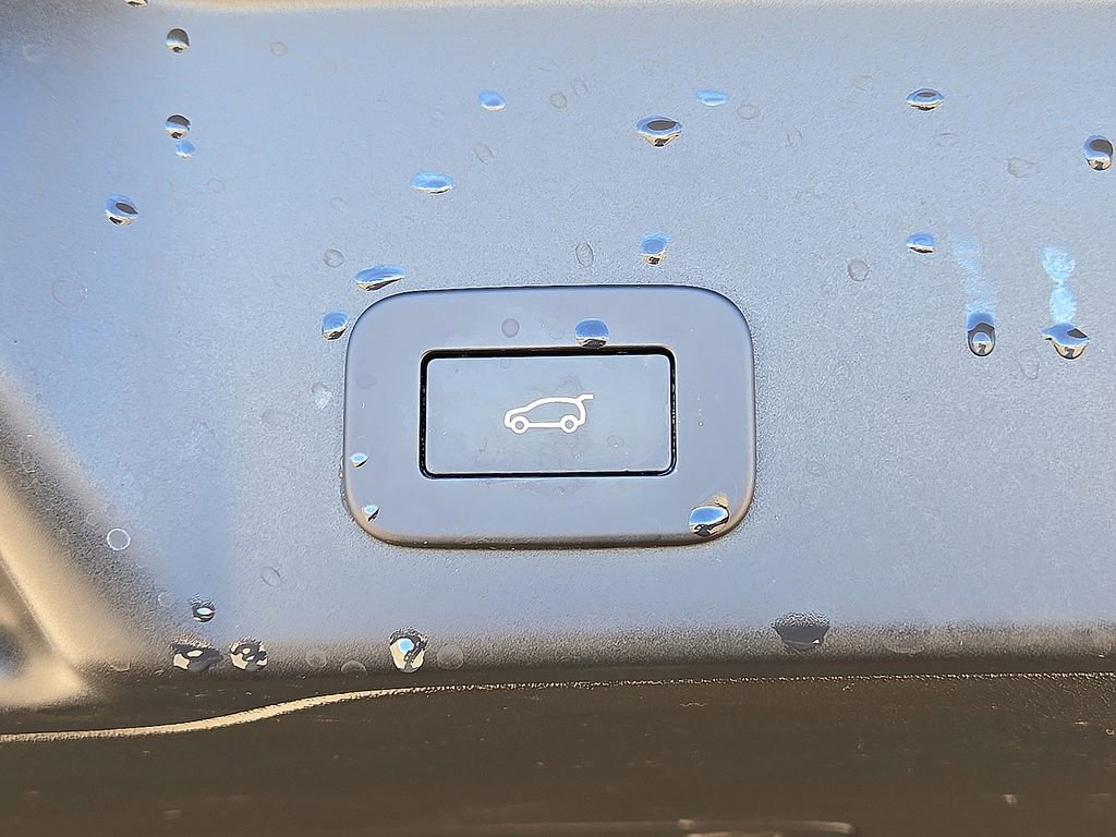 Used 2023 Land Rover Range Rover Evoque SE image 14