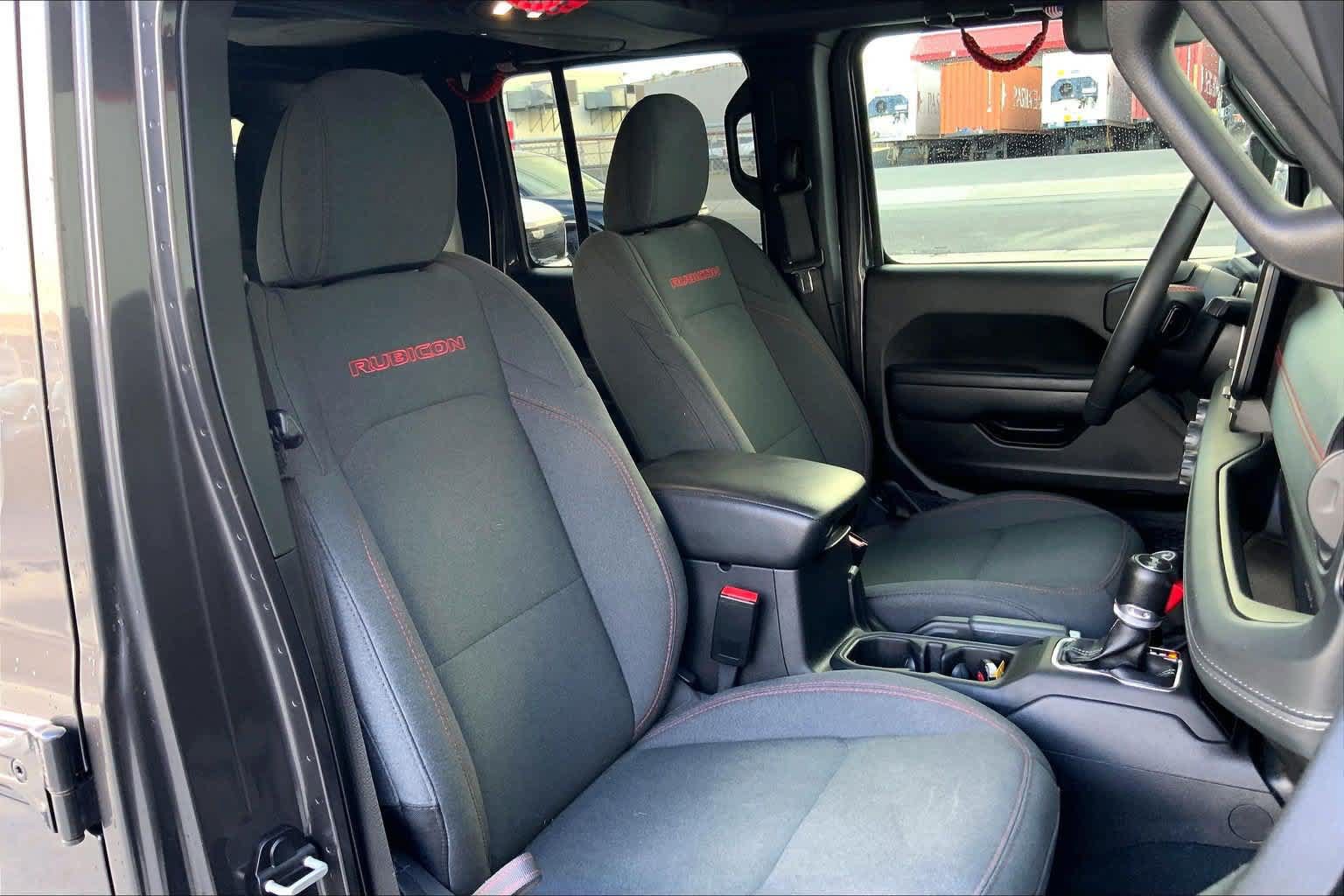Used 2024 Jeep Wrangler Unlimited Rubicon w/ Safety Group AWD/4WD image 13