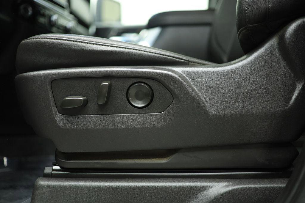 Used 2024 GMC Sierra 3500 SLT image 32