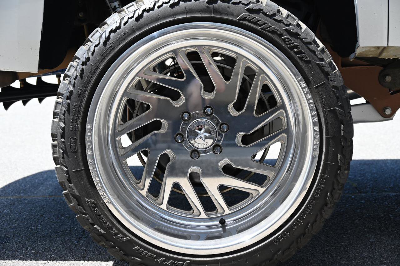 Used 2019 Chevrolet Suburban LT AWD/4WD image 52