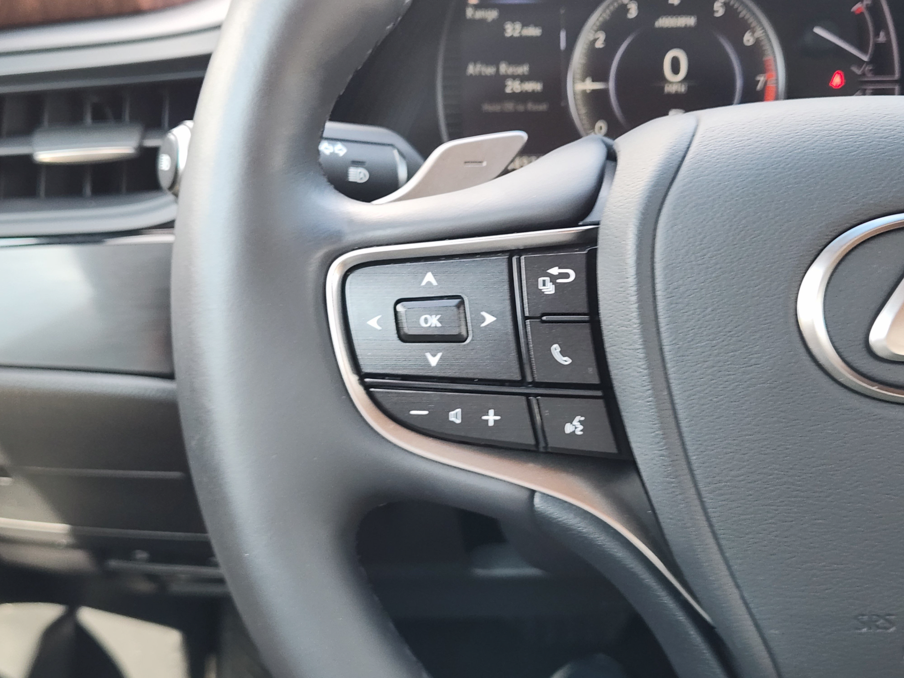 Certified 2022 Lexus ES 350 w/ Premium Package FWD image 27