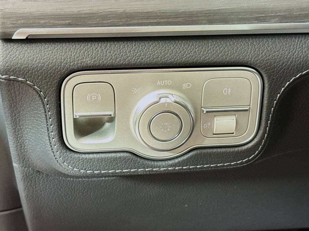 Certified 2026 Mercedes-Benz GLS 450 4MATIC image 10