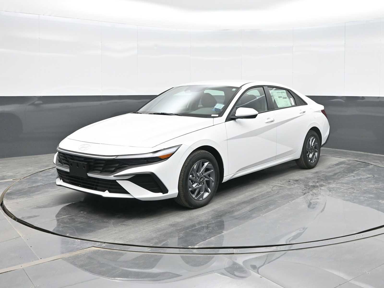 New 2026 Hyundai Elantra Blue image 4