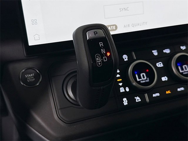 New 2026 Land Rover Defender 130 X-Dynamic SE image 19
