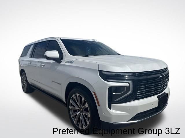 Used 2025 Chevrolet Suburban High Country image 5