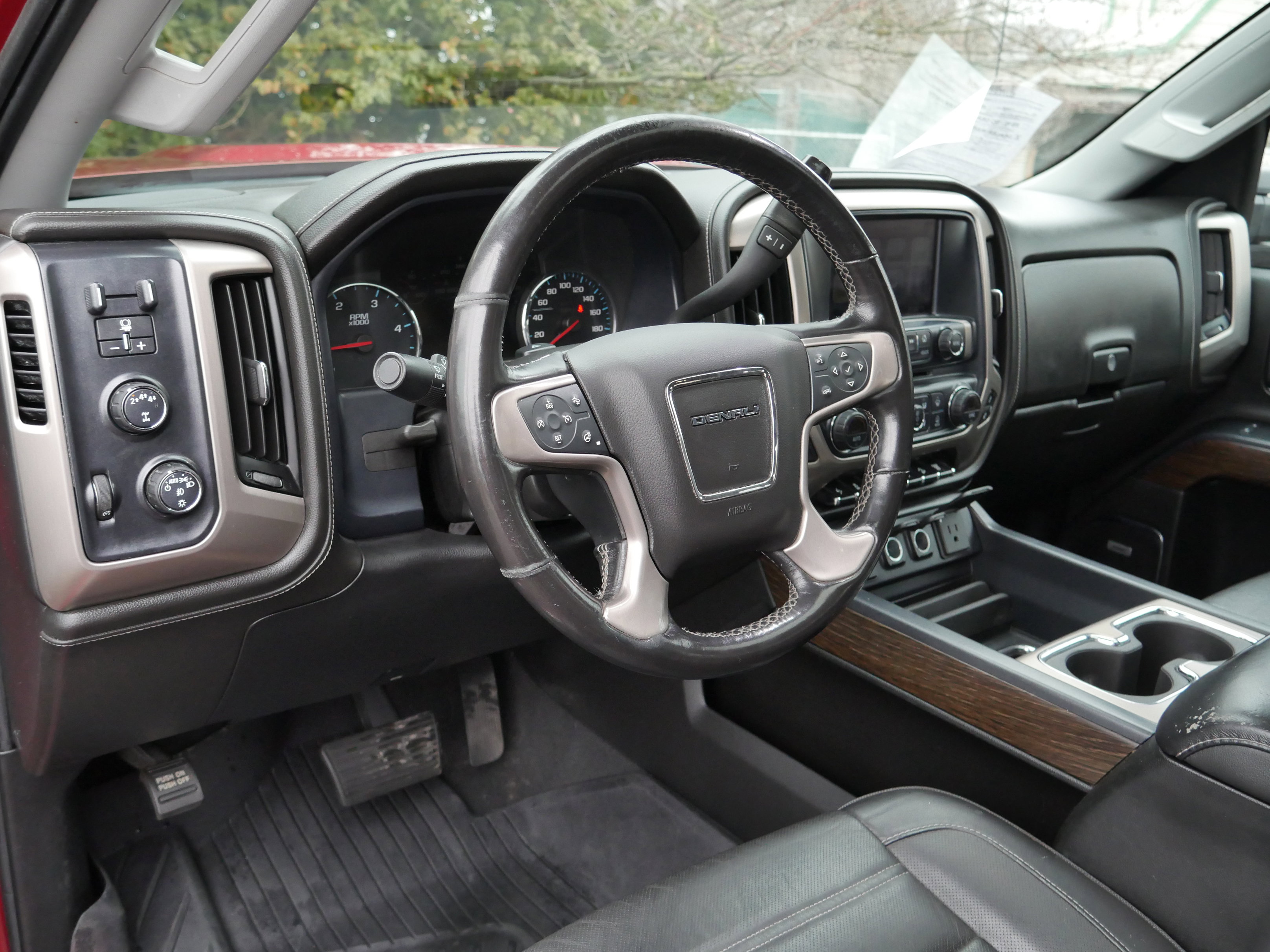 Used 2019 GMC Sierra 2500 Denali image 4