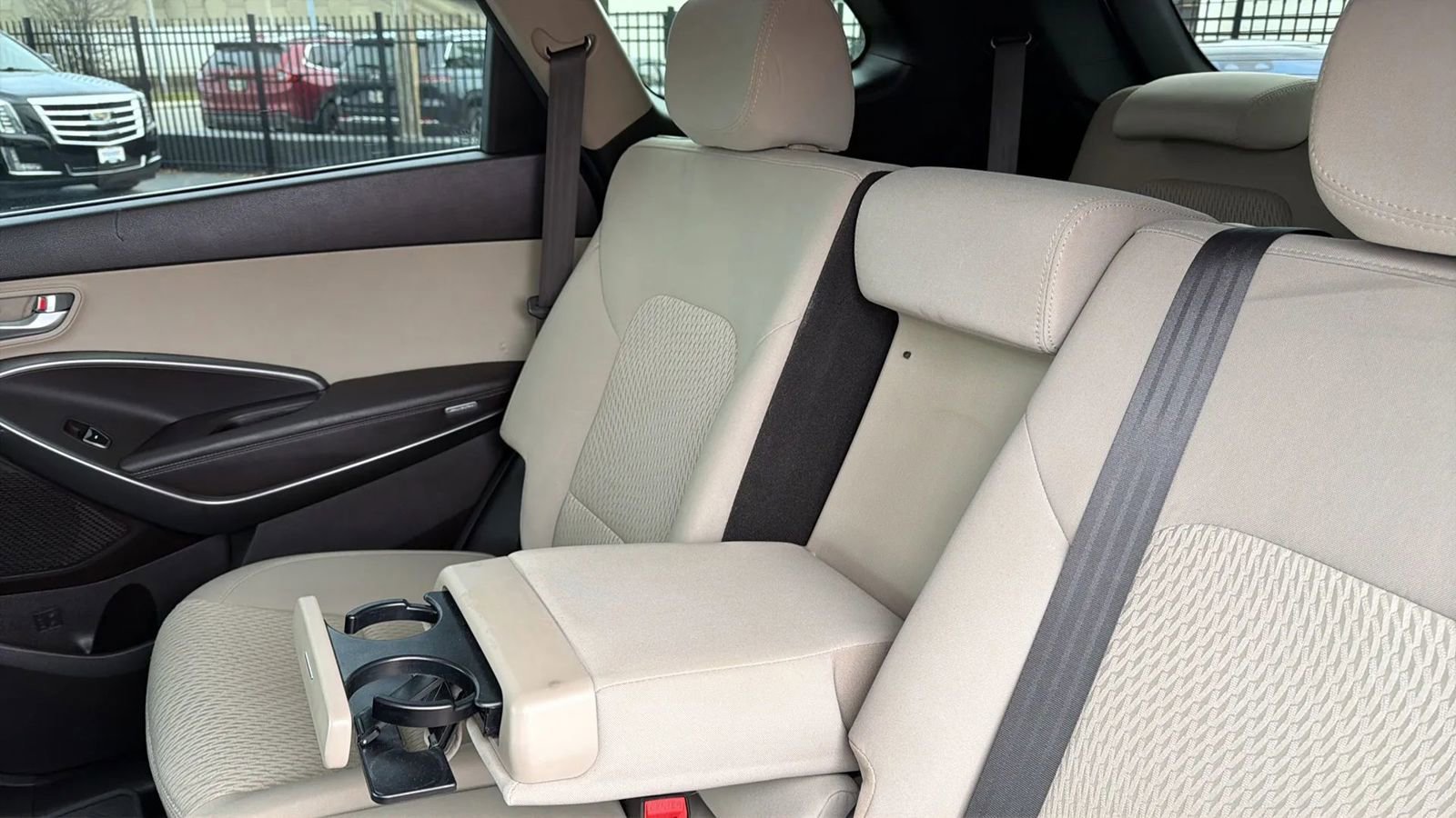 Used 2017 Hyundai Santa Fe SE image 41