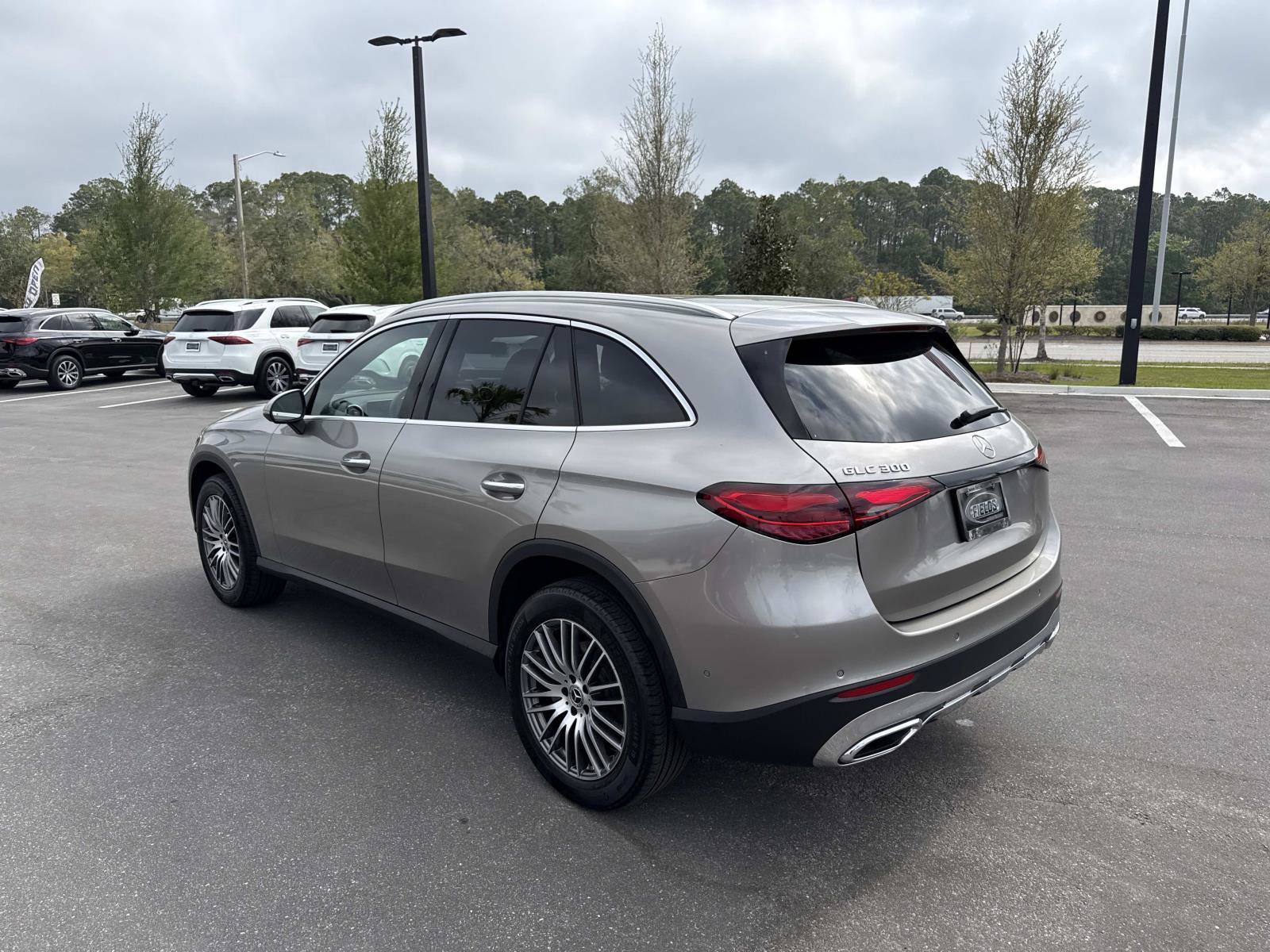 Used 2024 Mercedes-Benz GLC 300 image 5