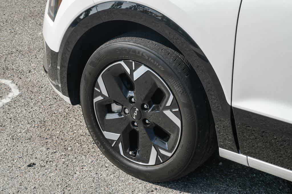 Used 2024 Kia Niro Wind FWD image 11