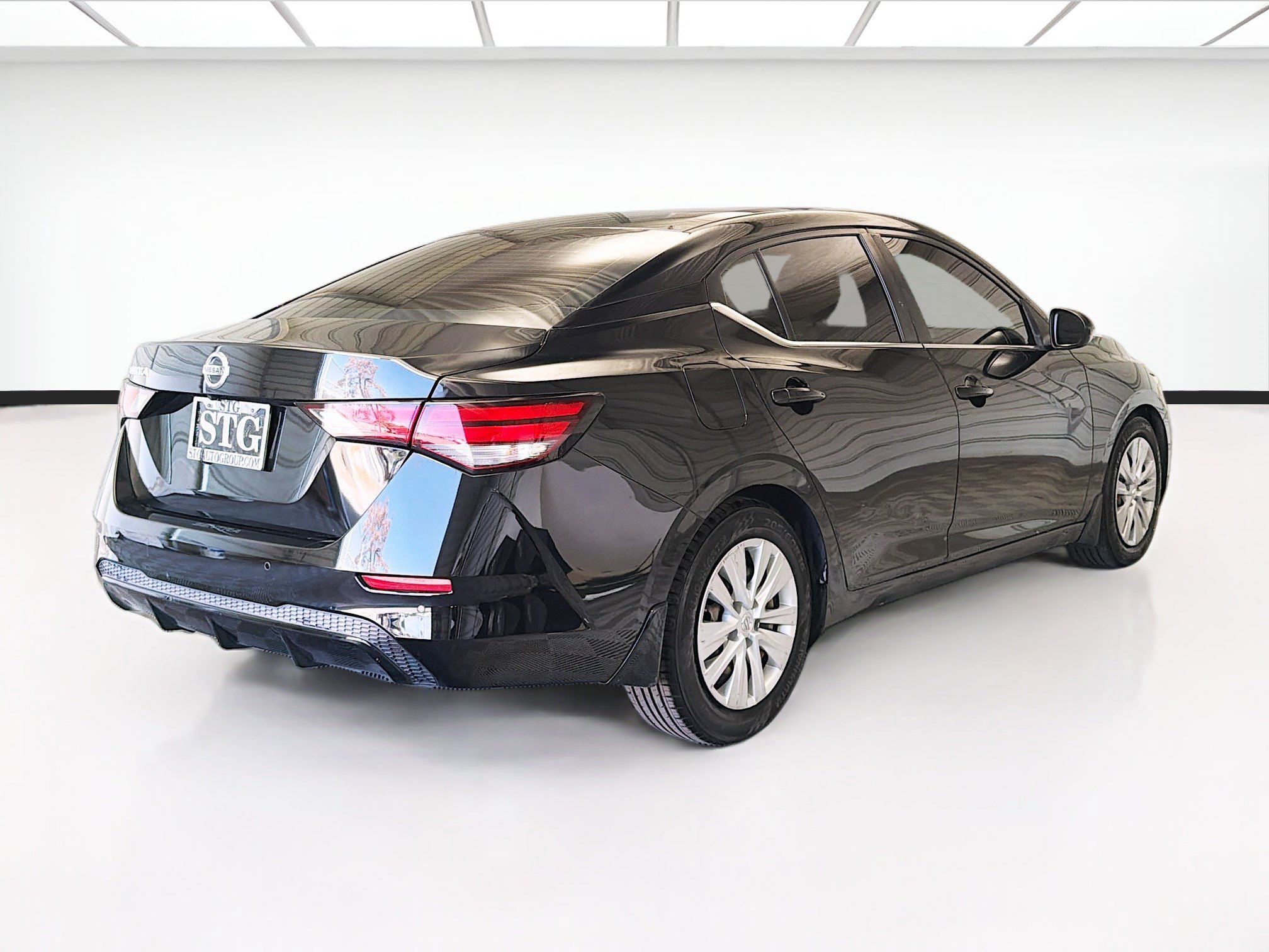 Used 2020 Nissan Sentra S image 4