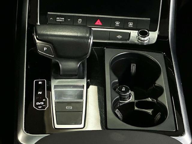 Used 2019 Audi Q8 Premium w/ Convenience Package AWD/4WD image 20