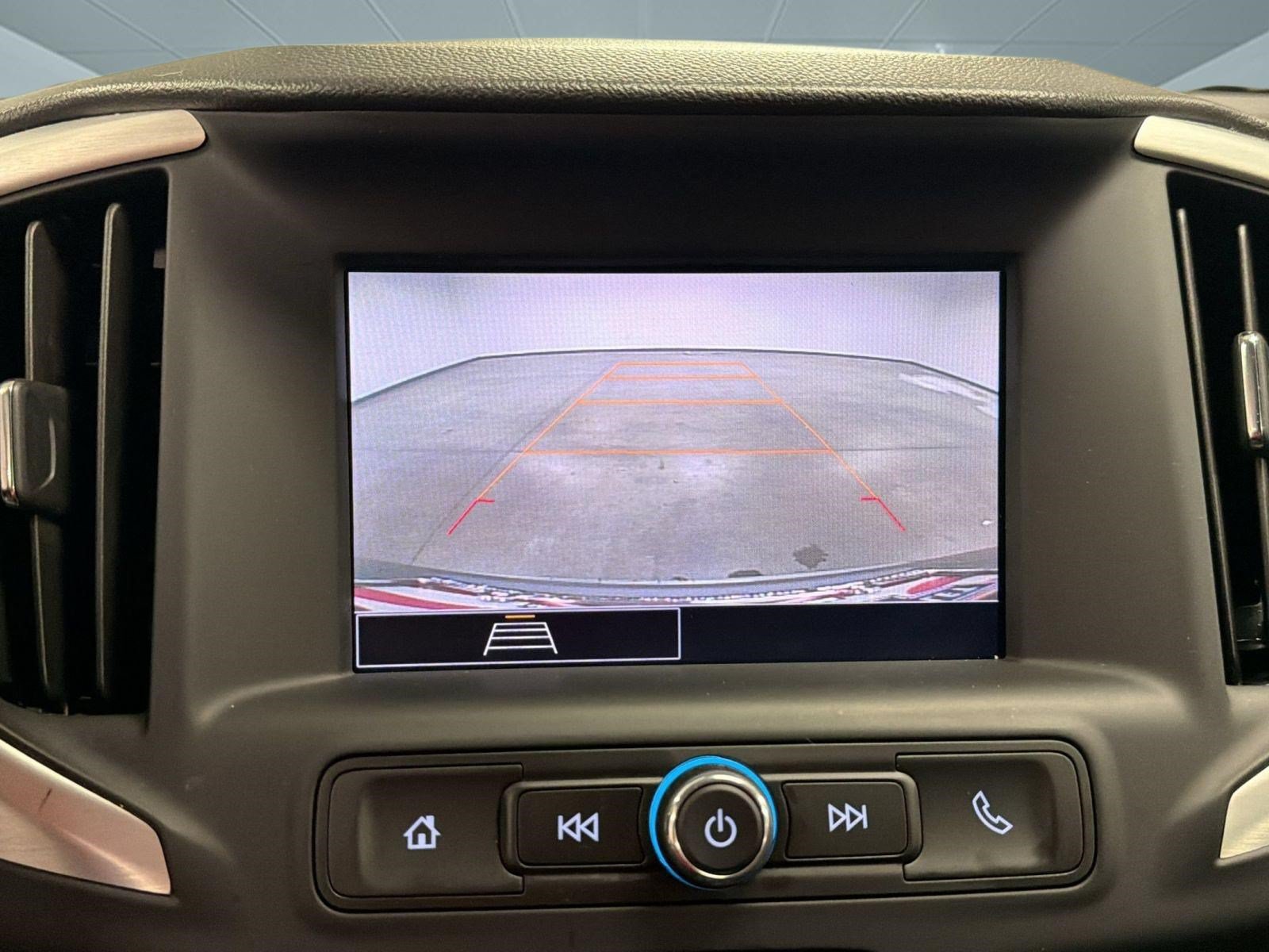 Used 2023 GMC Terrain SLE w/ Driver Convenience Package FWD image 25