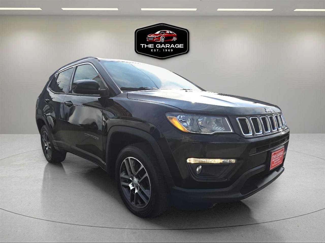Used 2018 Jeep Compass Latitude w/ Popular Equipment Group AWD/4WD image 8