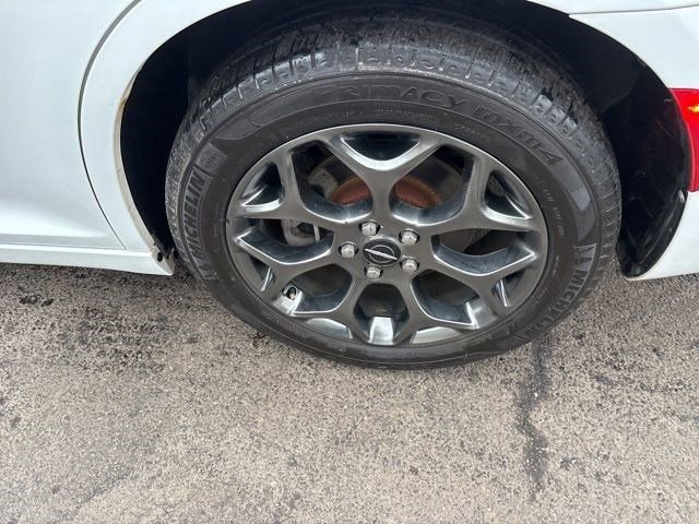 Used 2017 Chrysler 300 S w/ 300S Premium Group image 47