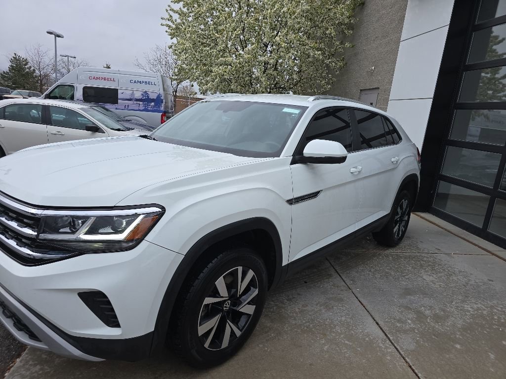 Used 2023 Volkswagen Atlas Cross Sport SE AWD/4WD image 3