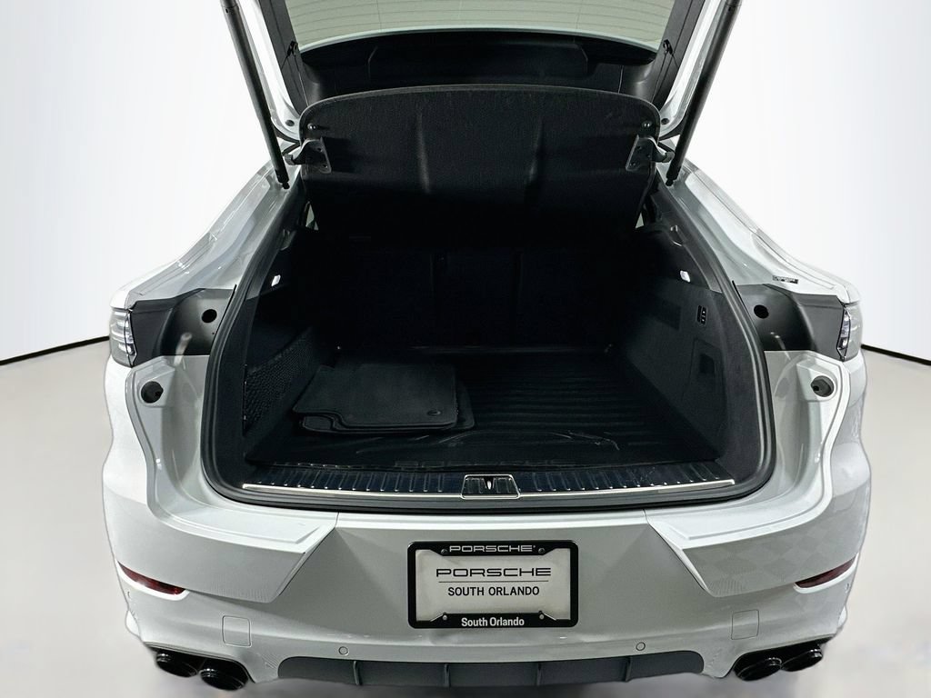 Certified 2023 Porsche Cayenne GTS AWD/4WD image 27