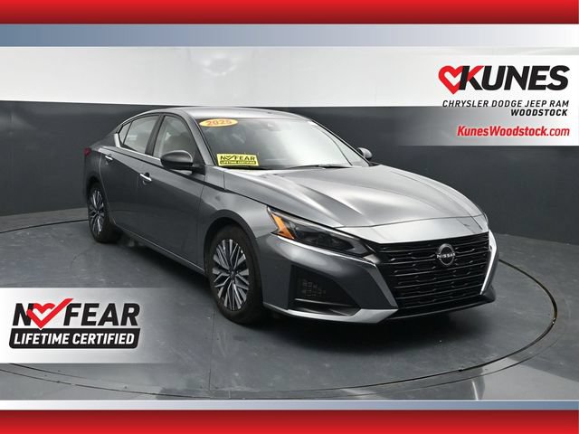 Used 2025 Nissan Altima 2.5 SV