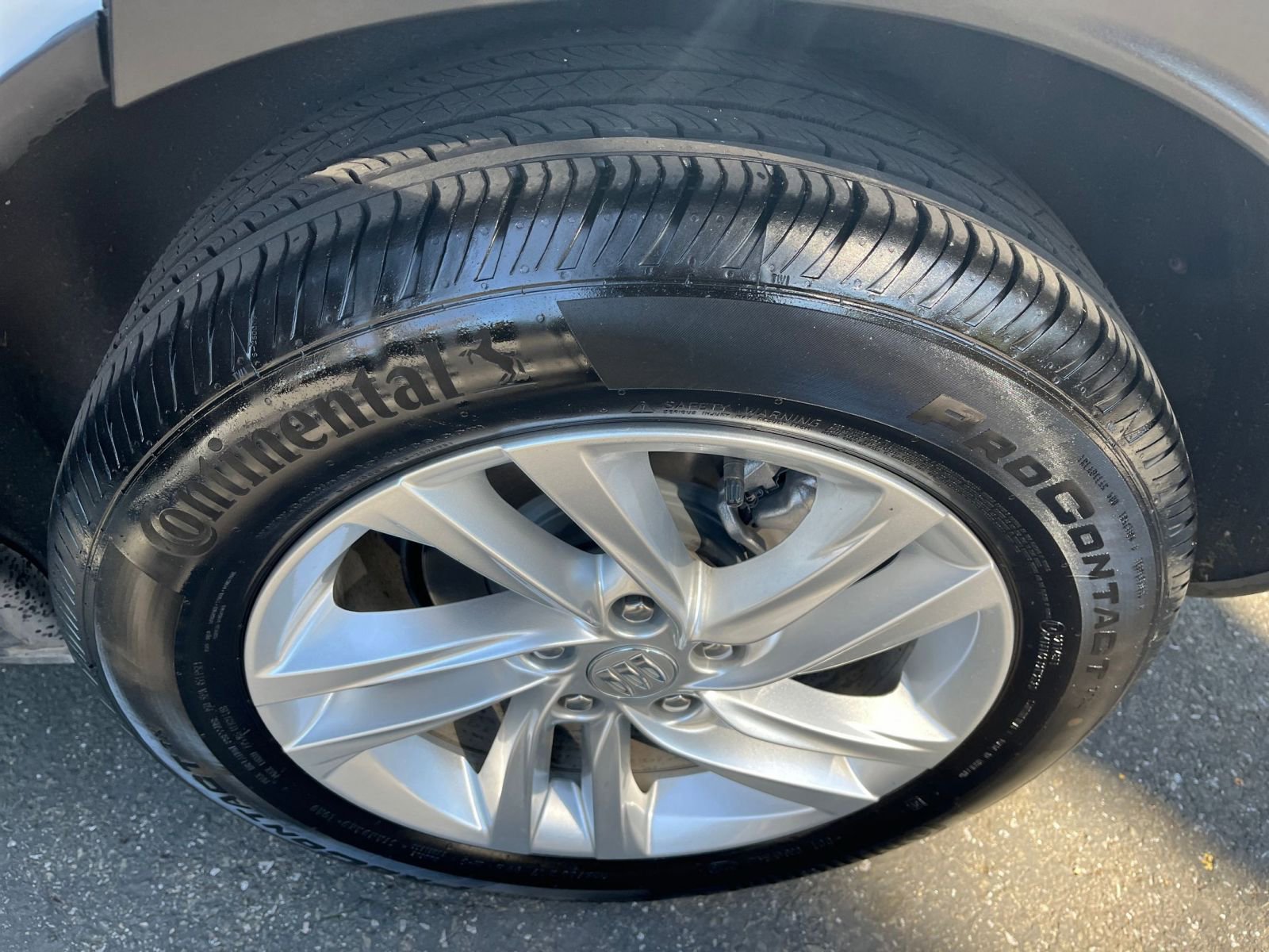 Used 2025 Buick Envista Preferred image 29