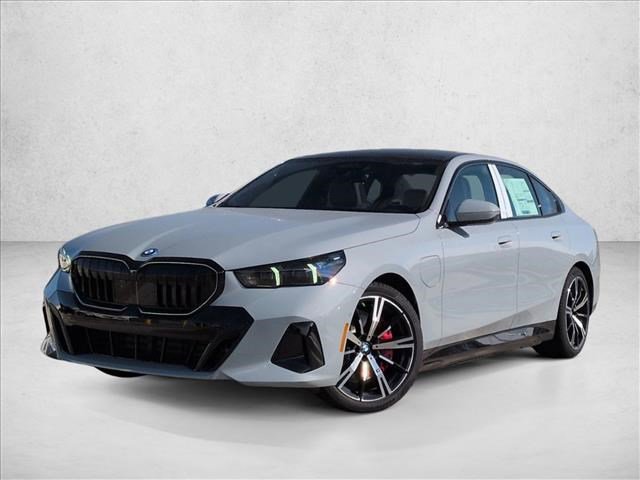 New 2026 BMW 550e xDrive w/ Executive Package image 1