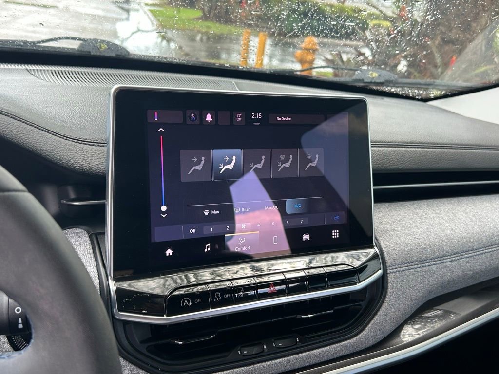 Certified 2022 Jeep Compass Latitude image 21