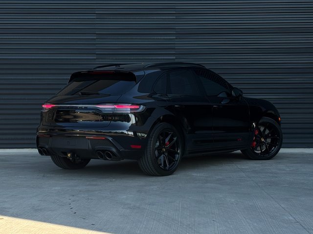 Certified 2025 Porsche Macan GTS image 7