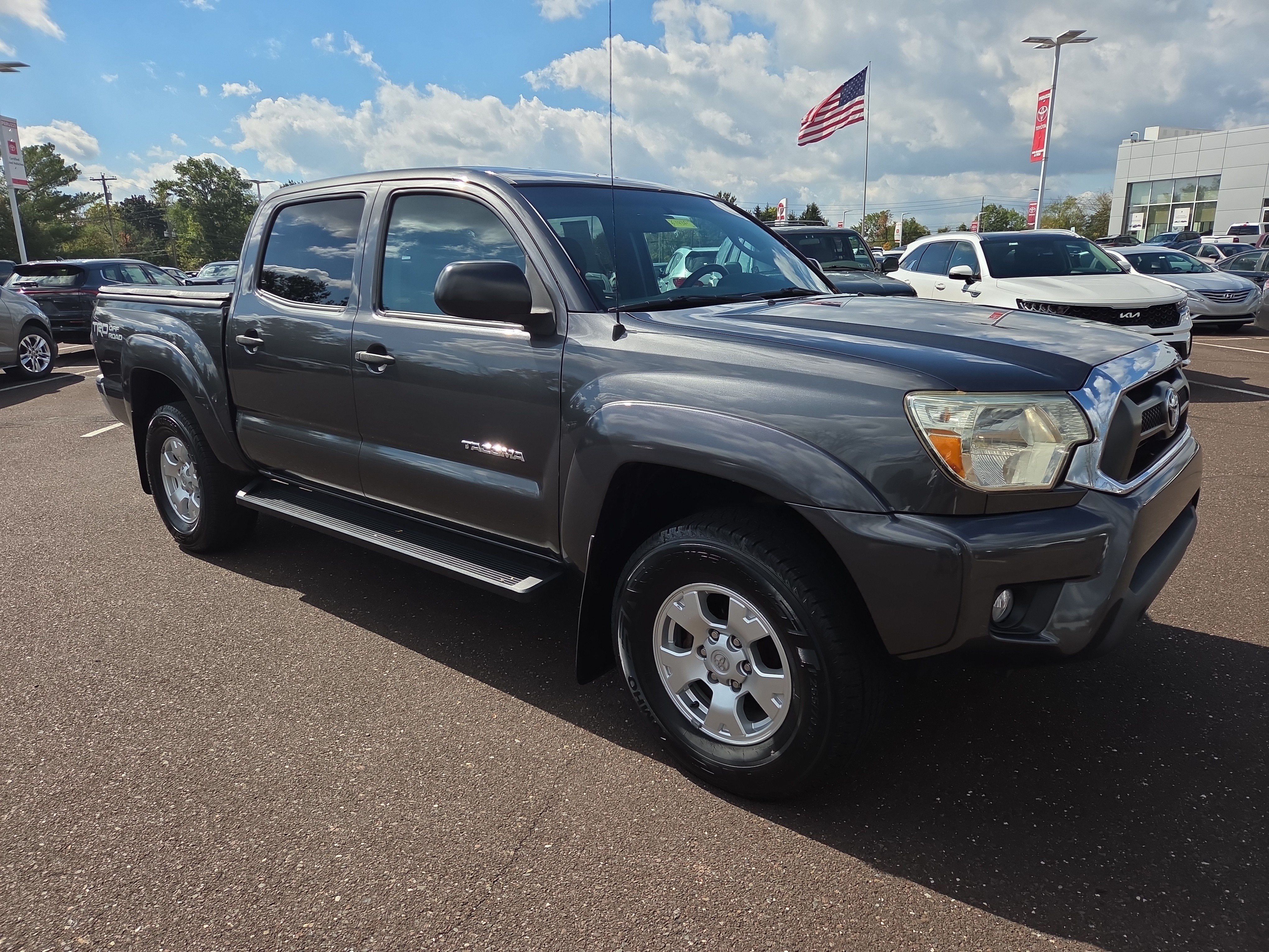 Used 2014 Toyota Tacoma 4x4 Double Cab w/ TRD Off-Road Package image 1