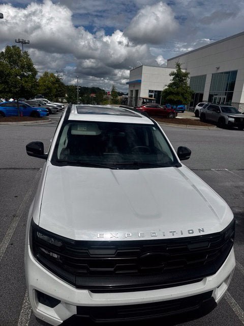 Used 2025 Ford Expedition Active RWD image 6