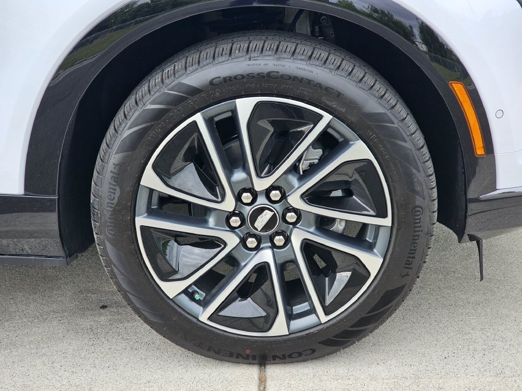 New 2026 Cadillac Optiq Sport 1 AWD/4WD image 9