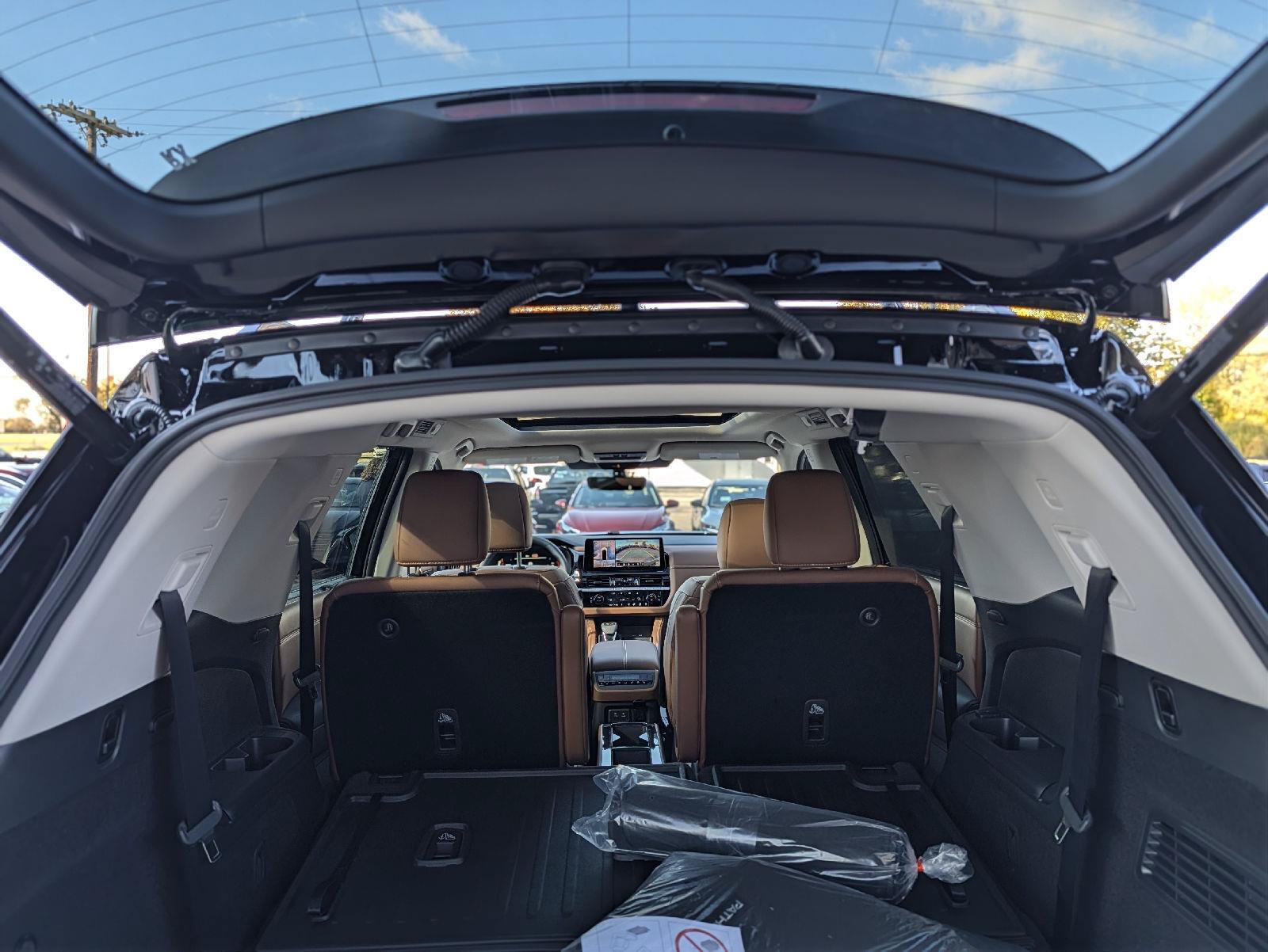 New 2026 Nissan Pathfinder Platinum AWD/4WD image 42