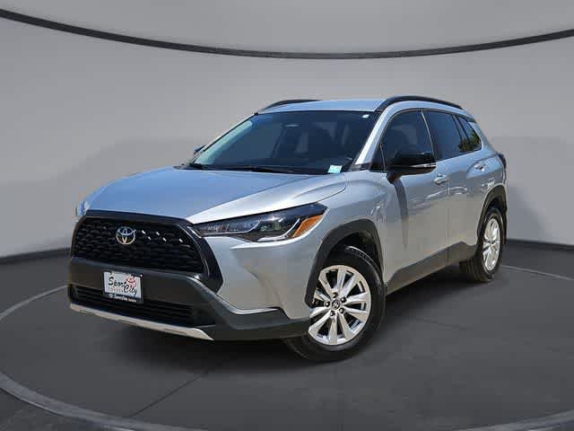 Used 2025 Toyota Corolla Cross LE FWD image 1