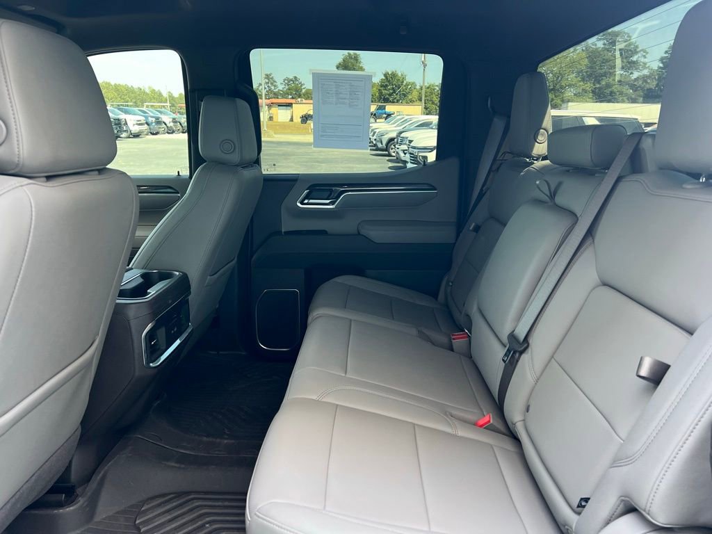 Used 2025 Chevrolet Silverado 1500 LTZ AWD/4WD image 12