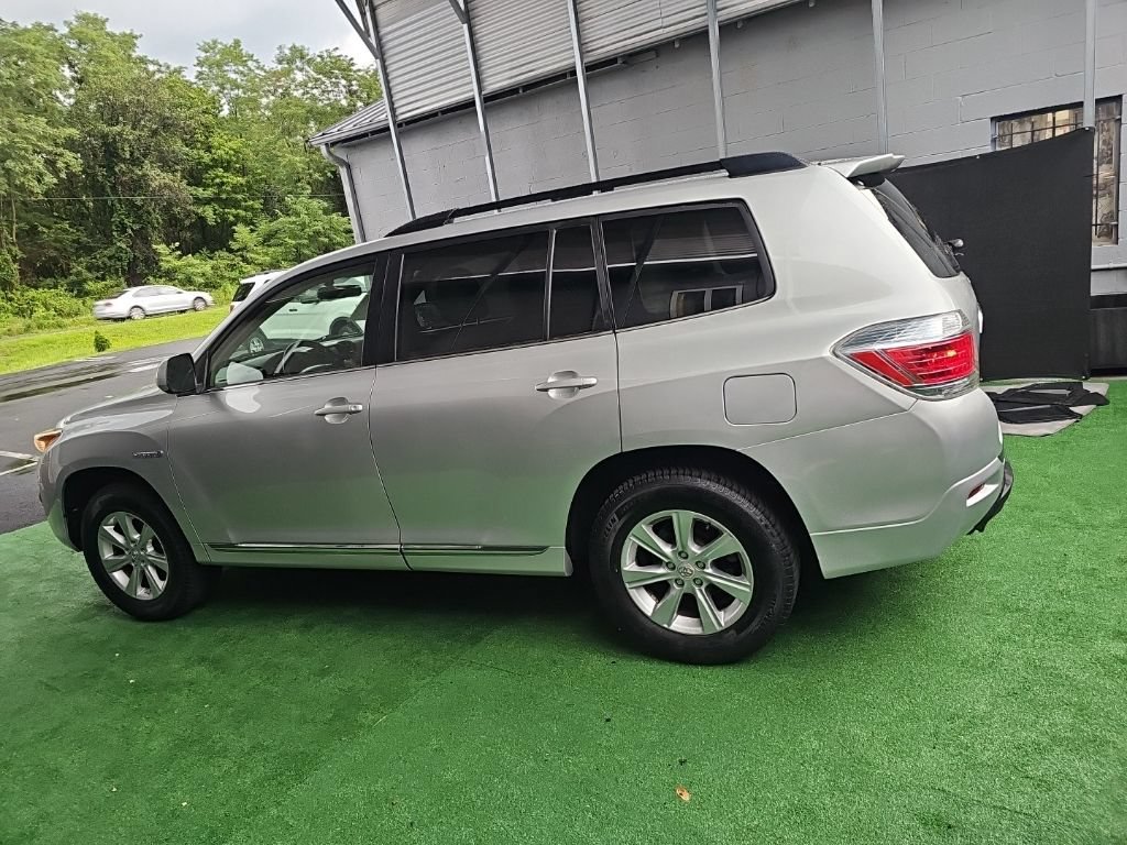 Used 2013 Toyota Highlander 4WD Hybrid image 9