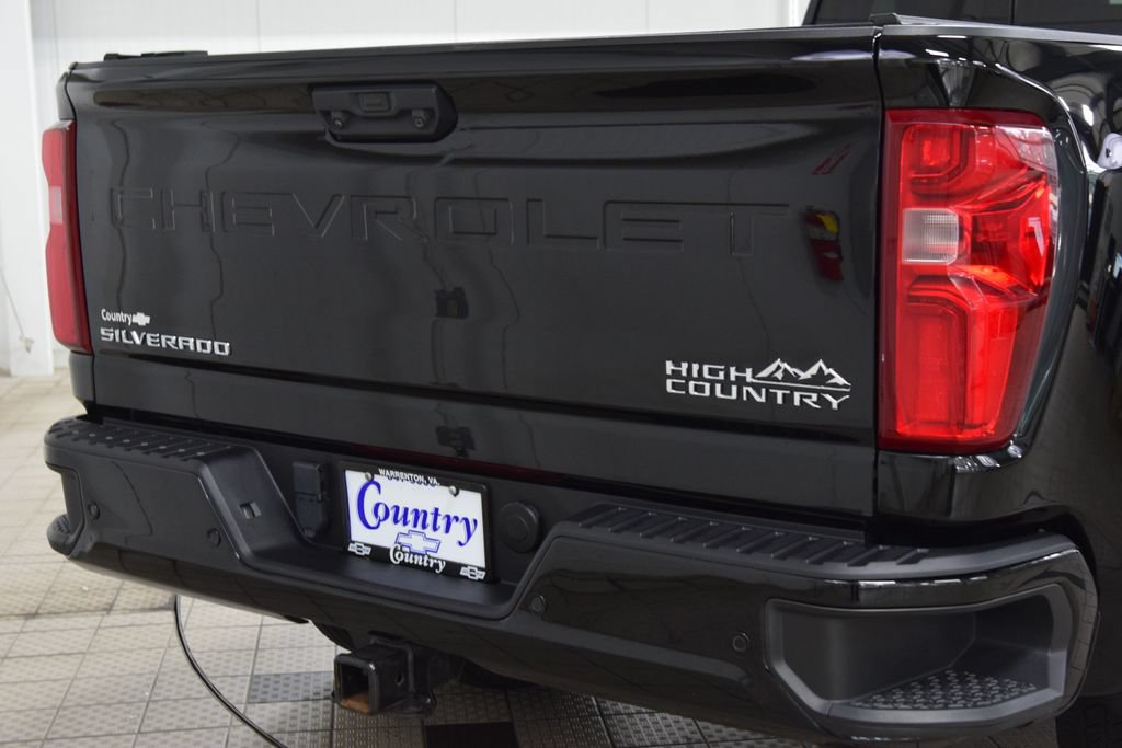 Used 2024 Chevrolet Silverado 3500 High Country w/ High Country Premium Package AWD/4WD image 23