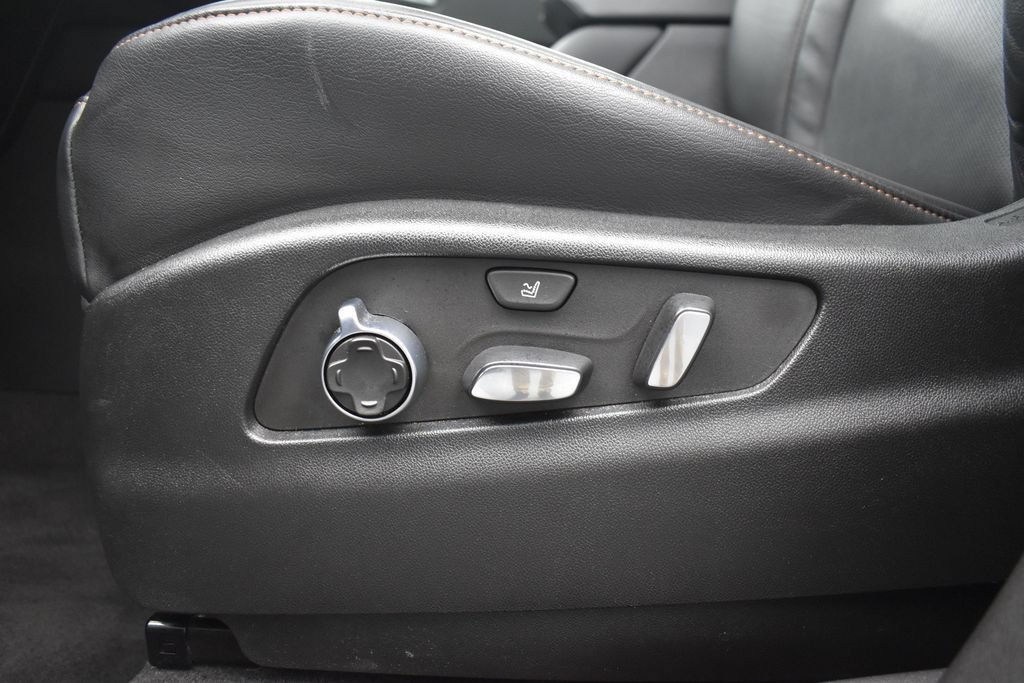 Used 2023 Cadillac XT4 Sport AWD/4WD image 16