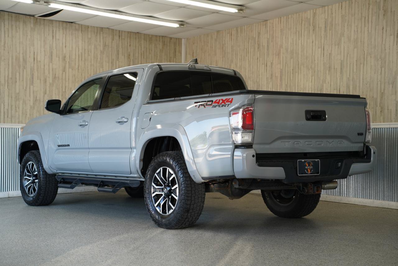 Used 2021 Toyota Tacoma TRD Sport w/ TRD Premium Sport Package AWD/4WD image 7