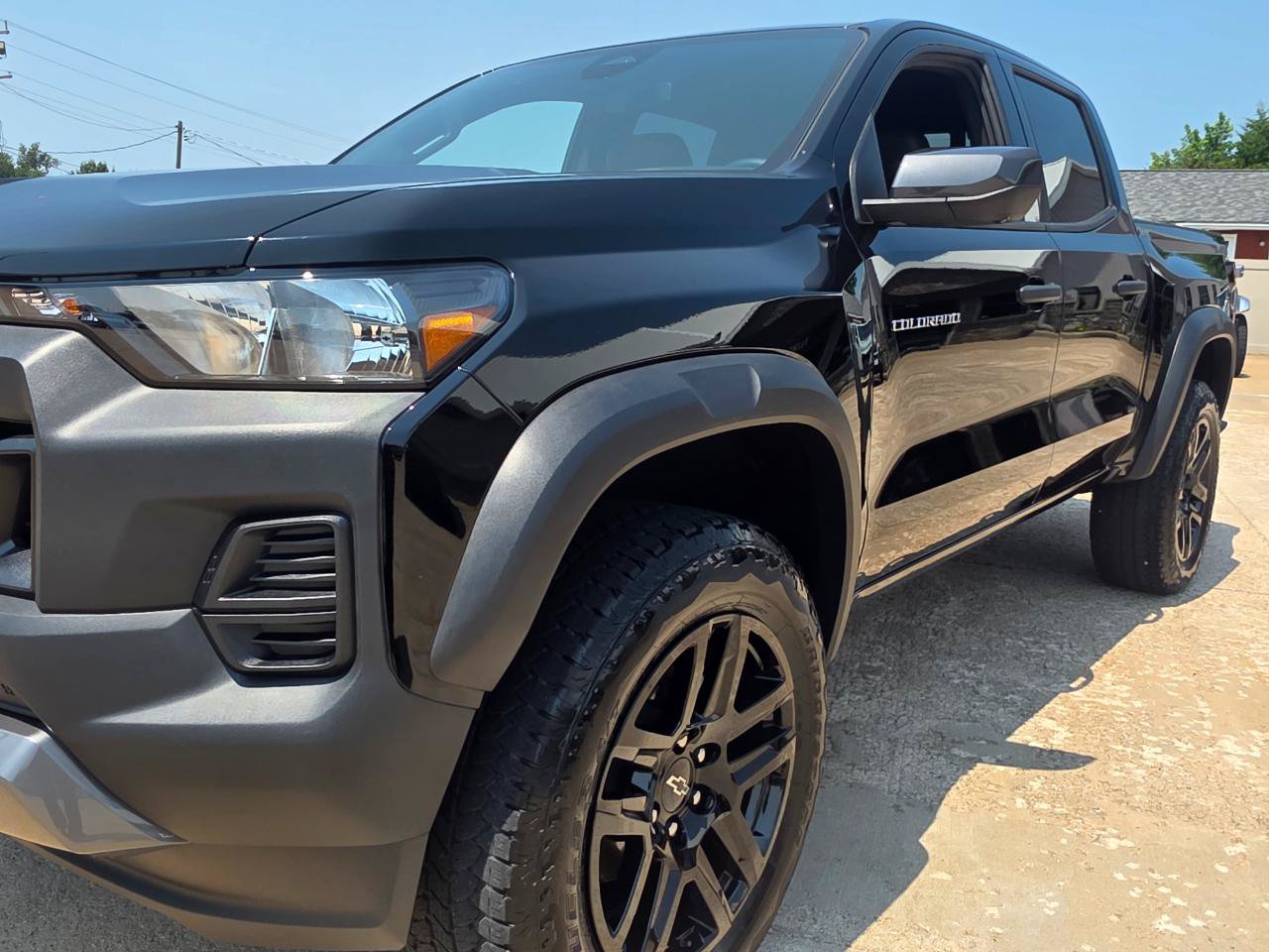Used 2025 Chevrolet Colorado Trail Boss AWD/4WD image 28
