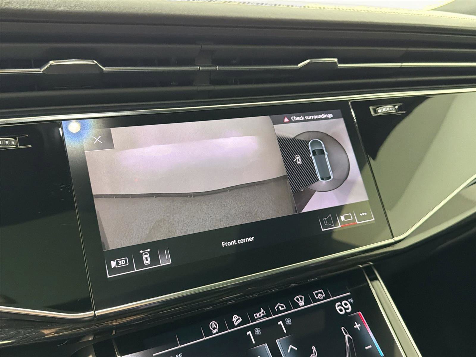 Used 2020 Audi Q8 Prestige w/ Prestige Package AWD/4WD image 23