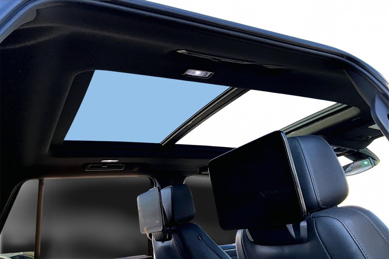 Used 2021 Chevrolet Tahoe Z71 w/ Rear Media and Nav Package image 15