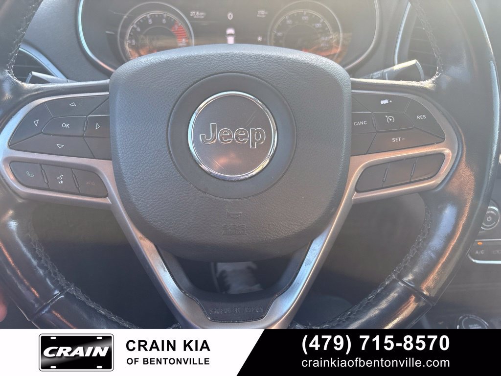 Used 2021 Jeep Cherokee Latitude Lux w/ Comfort/Convenience Group AWD/4WD image 23