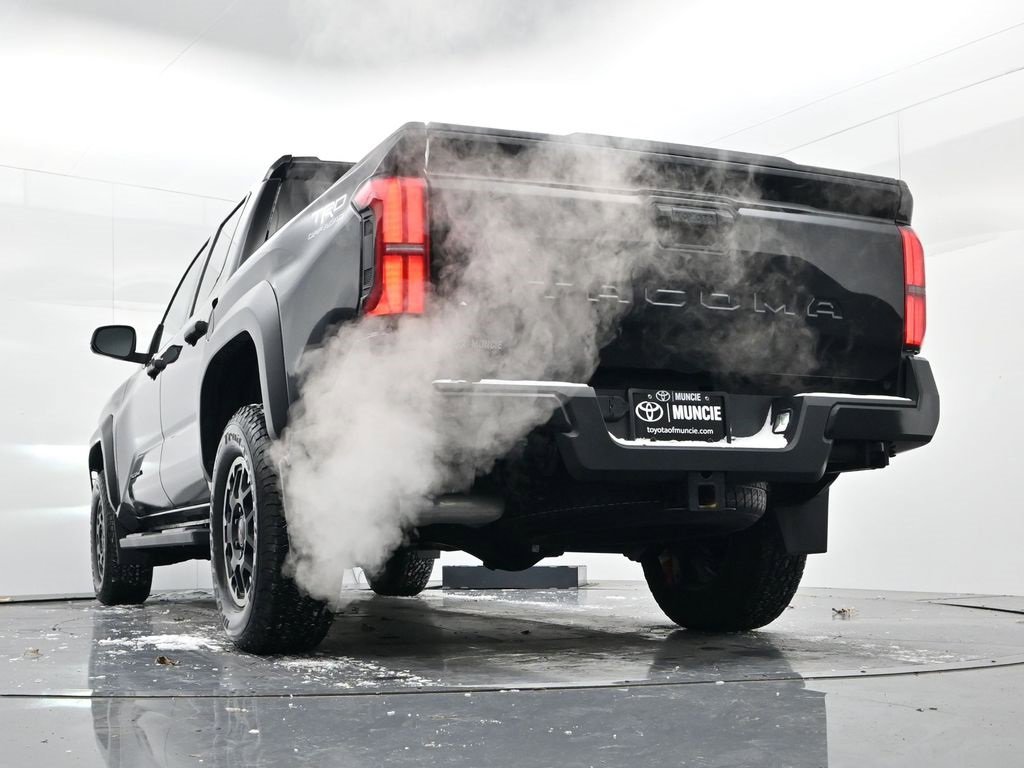 Used 2024 Toyota Tacoma TRD Off-Road image 37
