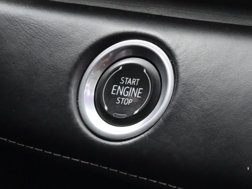 Used 2022 Cadillac Escalade ESV Sport Platinum AWD/4WD image 17